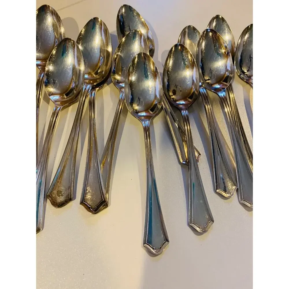 Vintage Oneida Community Par Plate Vernon-Ashley Set of 12 Teaspoons